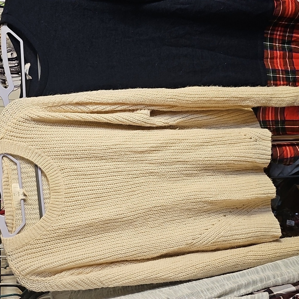 Cozy Sweater Bundle Size Large - image 2